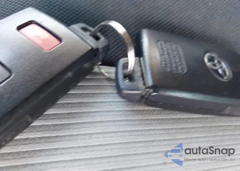 2013 Toyota Prius C from USA, damaged, VIN JTDKDTB33D1048047